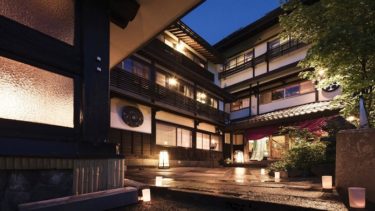 Fukayamaso Takamiya, a hot spring inn for adults where you can spend nostalgic quality time.