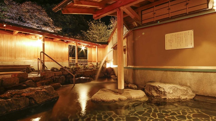 San Urashima Yukinosato, a hot spring inn with a panoramic view of the sea of Minami-Toba and the high quality natural hot springs that only a hot spring resort can offer.