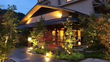 Enjoy luxury, beauty, and one of the largest private open-air baths in Hokuriku at Kanazawa Yuyu Onsen Hyakuraso